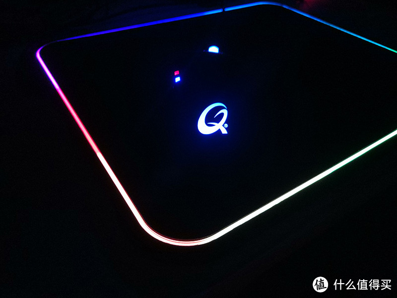 RGB也可以双面 — SteelSeries 赛睿 QcK Prism RGB鼠标垫 开箱