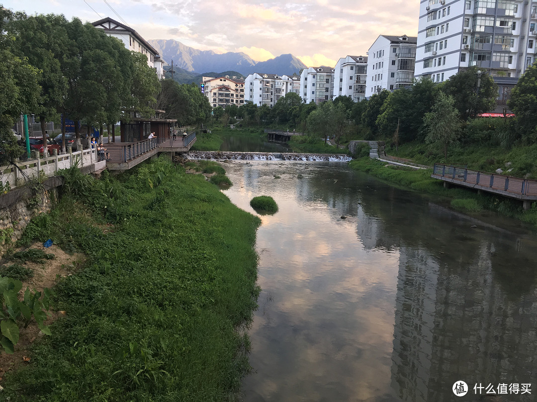 软卧往復 — 宜春温汤镇游玩二三日，已确立今后养老大方向