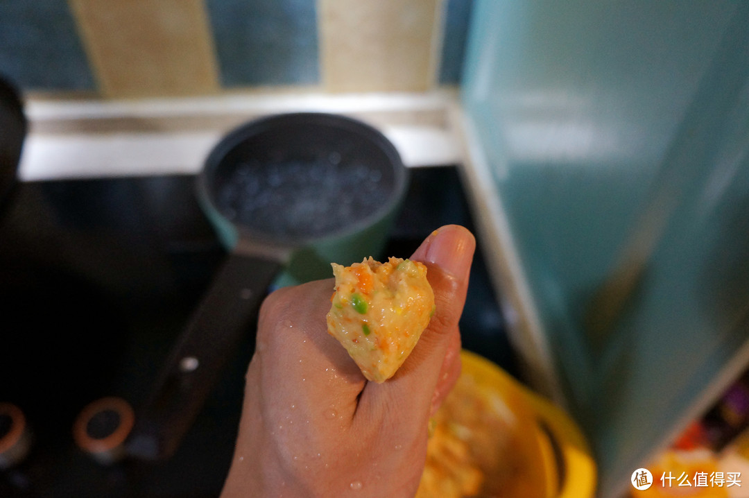开动你的料理机，来做简单的三色虾肉蔬菜丸子吧