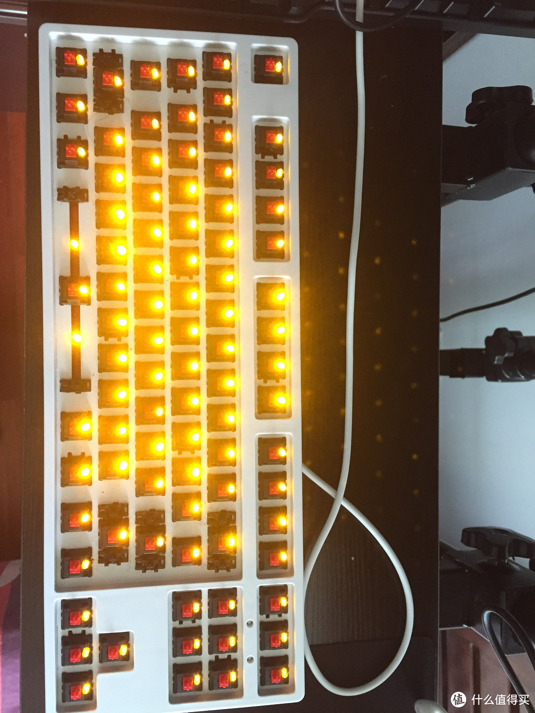 手残党的胜利 — IKBC C87机械键盘加灯