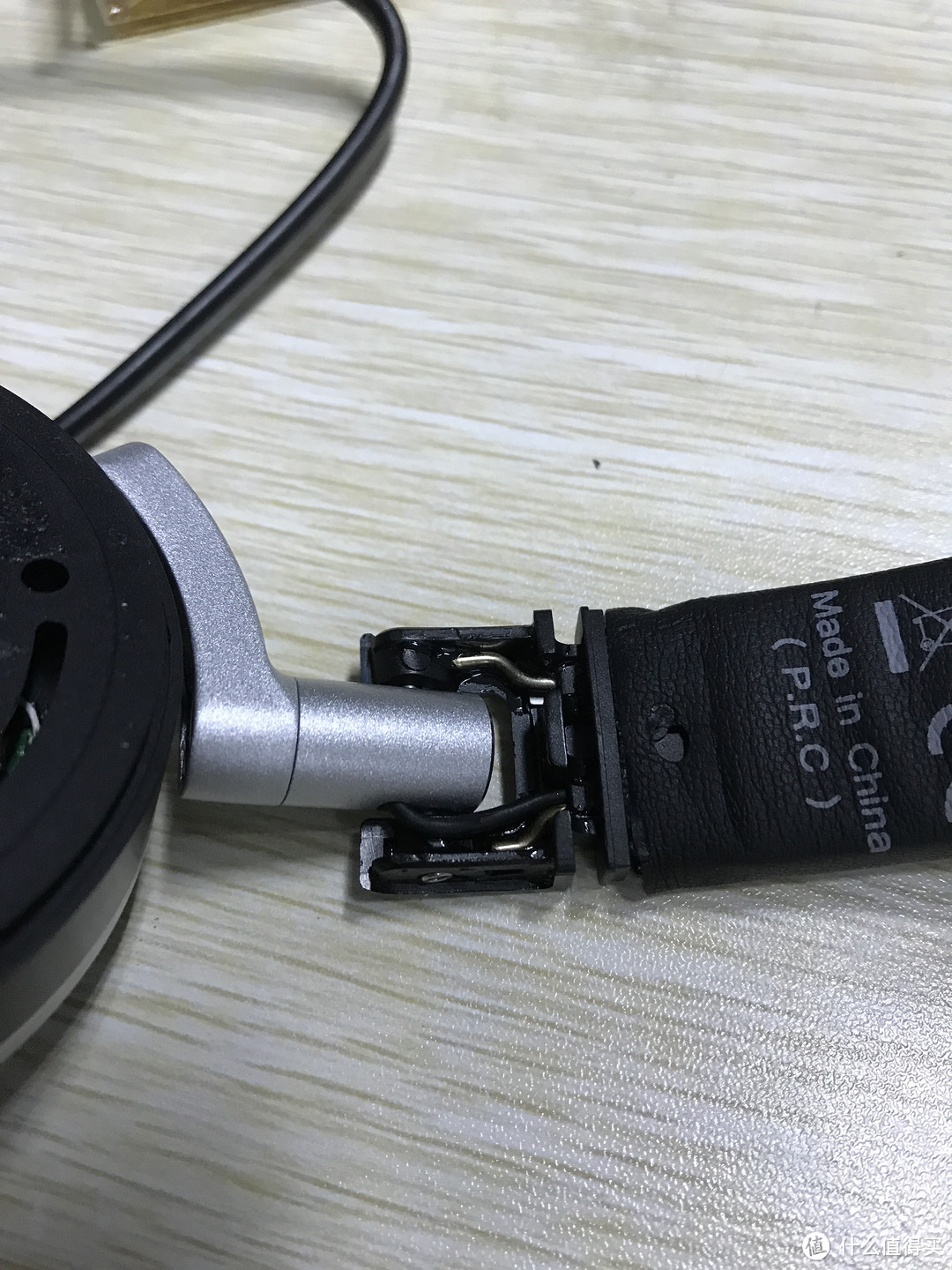 脆弱头梁维修记 — 加固你的 AKG 爱科技 K495NC 头戴式主动降噪耳机