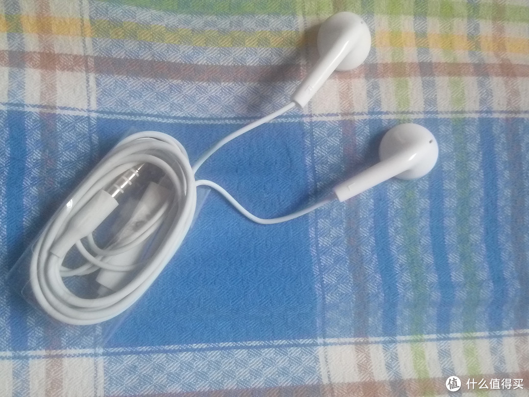 白菜晒物 — 9.9元包邮的 VIVO XE100 耳机