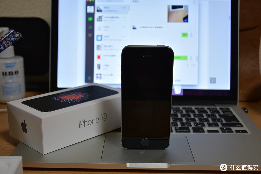 我买了个Apple 苹果 iPhone SE 智能手机128G 深空灰