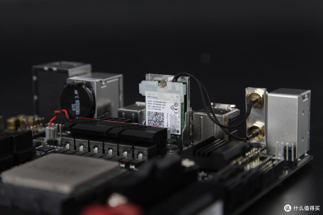 AMD ITX解决方案！桌面空间我做主！打造最强ITX小钢炮！