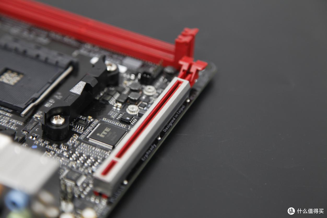AMD ITX解决方案！桌面空间我做主！打造最强ITX小钢炮！