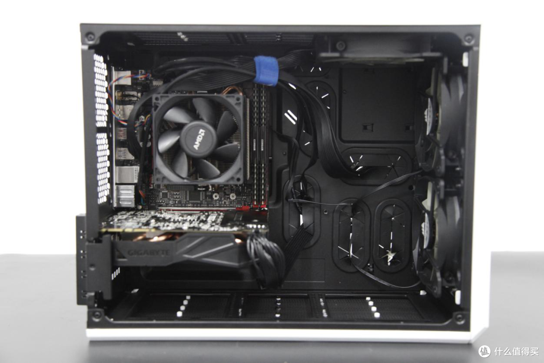 AMD ITX解决方案！桌面空间我做主！打造最强ITX小钢炮！