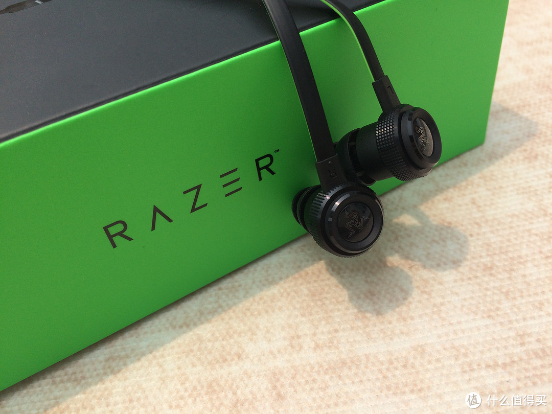 无线让你的运动更自由：RAZER 雷蛇 Hammerhead 战锤狂鲨BT 入耳式蓝牙耳机耳机 带灯光开箱分享