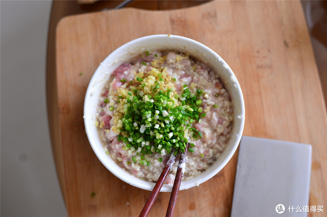 “虚浮”滋味的咸蛋黄狮子头