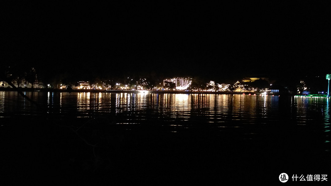 康提湖夜景