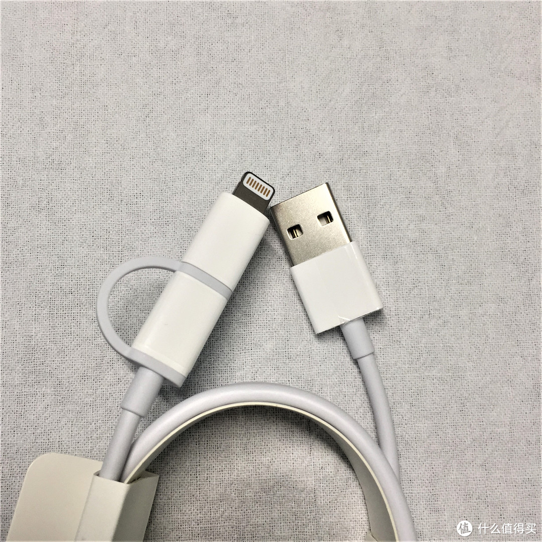 ZMI紫米MFI认证Lightning＆MicroUSB二合一数据线使用评测