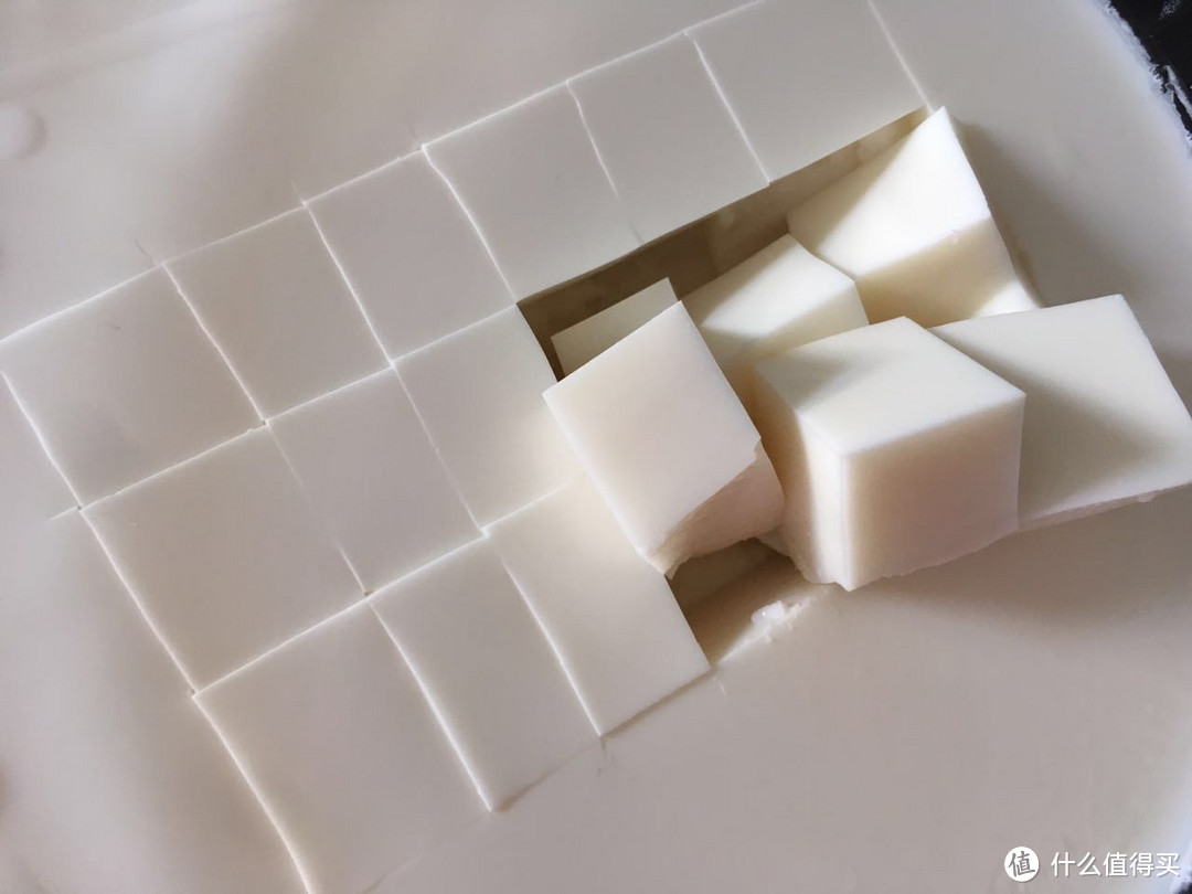 杏仁豆腐怎么做 杏仁豆腐的配方和制作 什么值得买