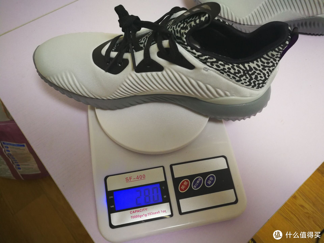 比较炫酷——adidas 阿迪达斯 alphabounce W 女款跑鞋