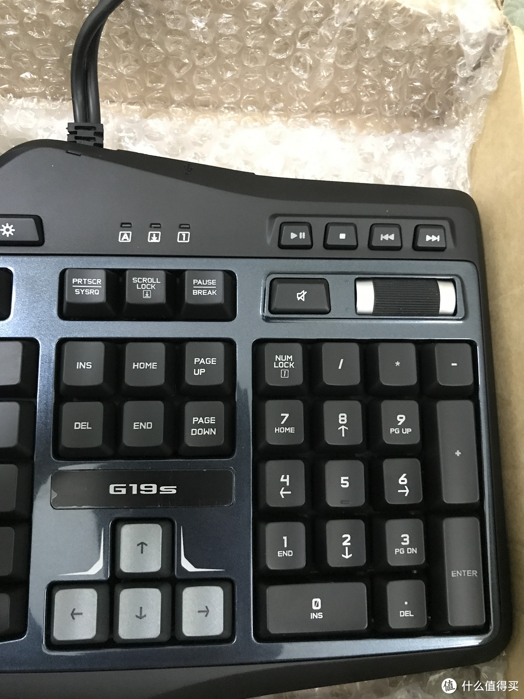 解开封印已久的 Logitech 罗技 G19s 考古系键盘 开箱