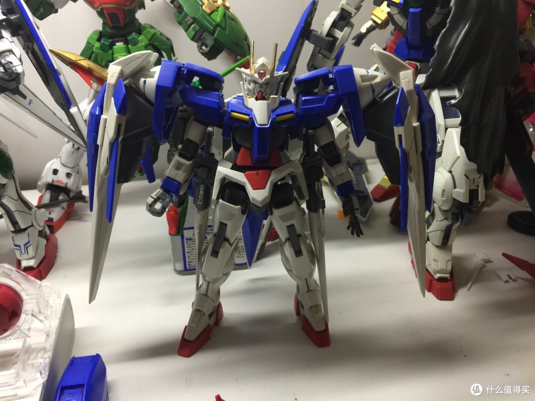 BanDAI 万代 MG GN-0000+GNR-010/XN RAISER 外传机体全机组武器 开箱