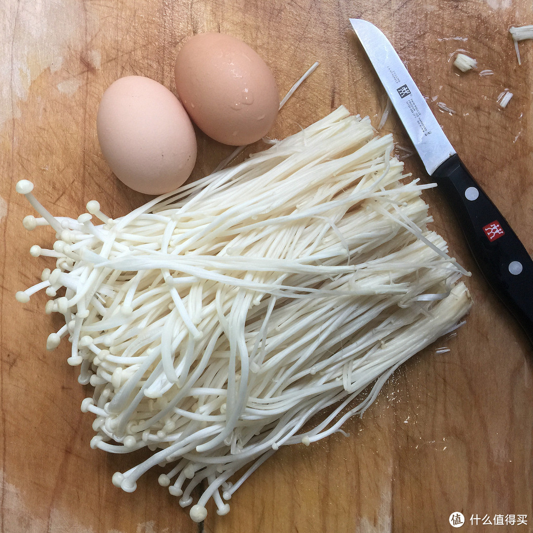 夏日厨房：啤酒鸭 / 金针菇鸡蛋 / 拌黄瓜 / 西红柿瓠子汤