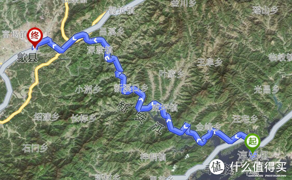 就是这条从千岛湖到黄山翕县的路，基本顺着新安江北上。