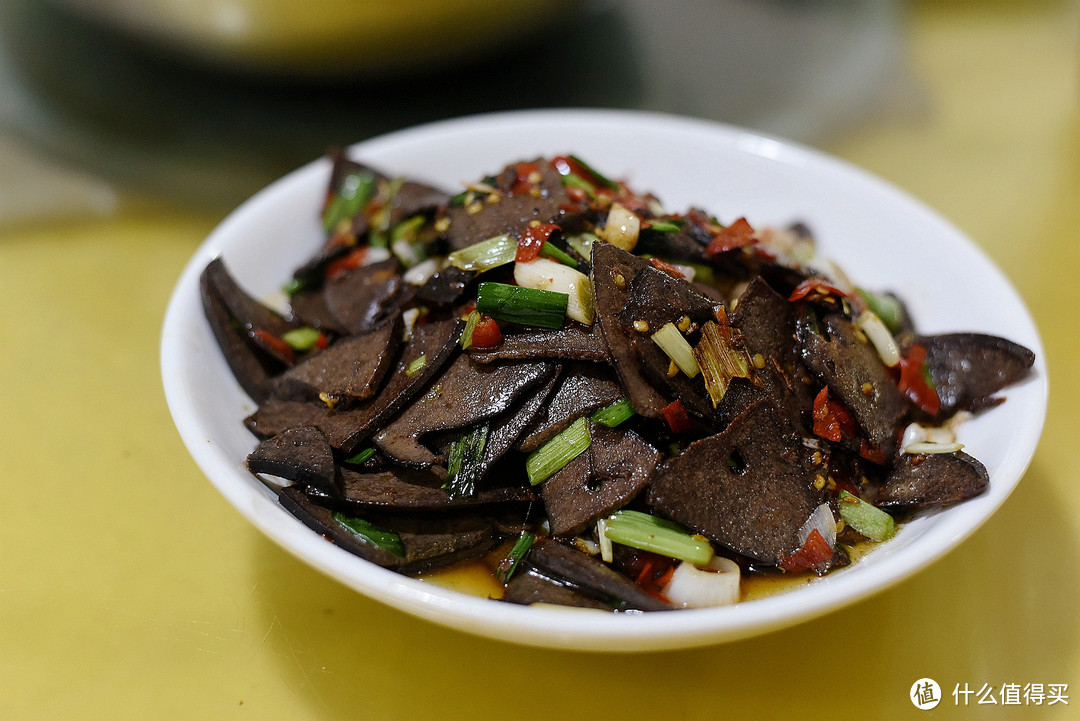 很容易错过的“路人名”饭店却有惊艳的主打菜,那要搞两碗!