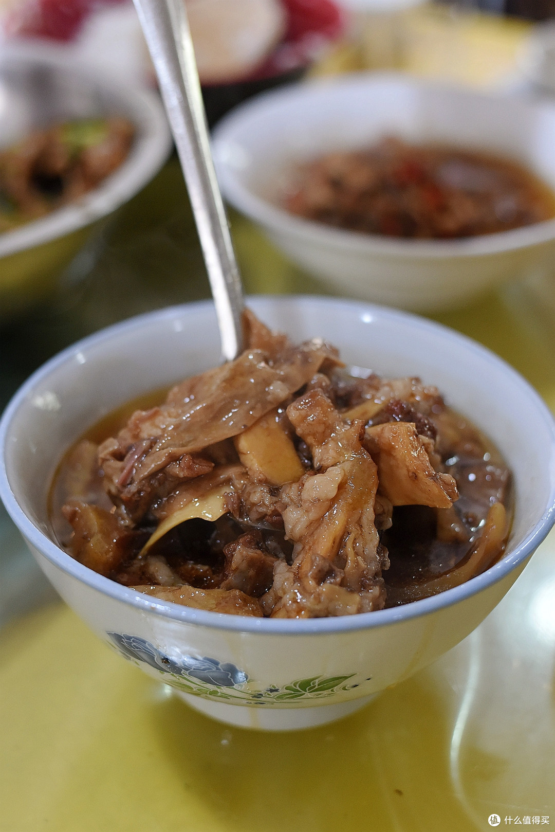 很容易错过的“路人名”饭店却有惊艳的主打菜,那要搞两碗!
