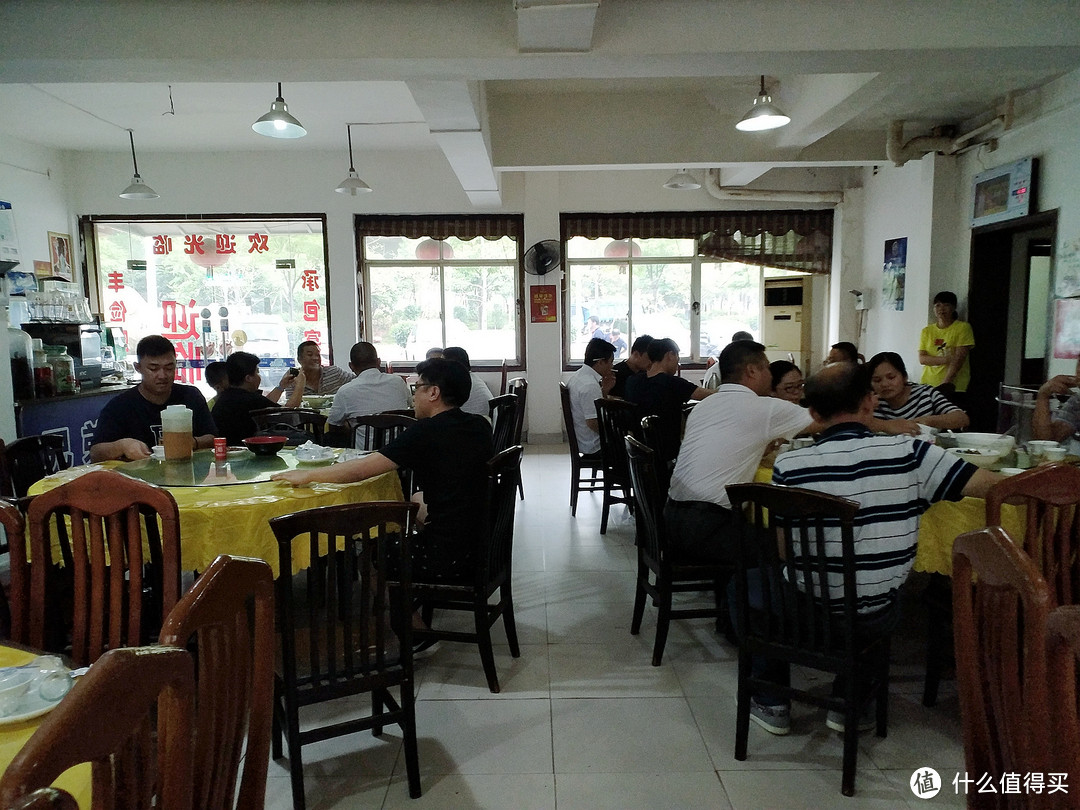 很容易错过的“路人名”饭店却有惊艳的主打菜,那要搞两碗!