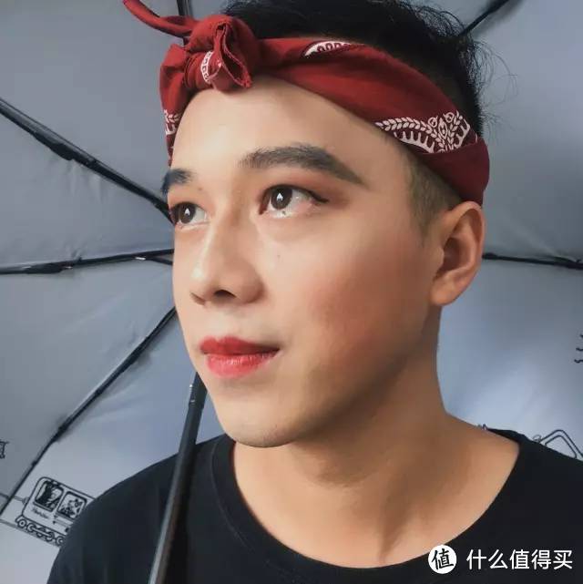 用免费拿的卸妆品给男友卸妆是一种怎样体验