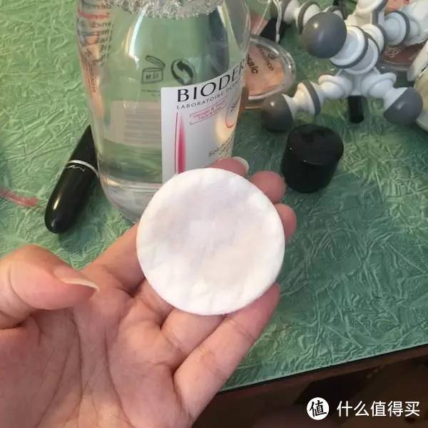 用免费拿的卸妆品给男友卸妆是一种怎样体验