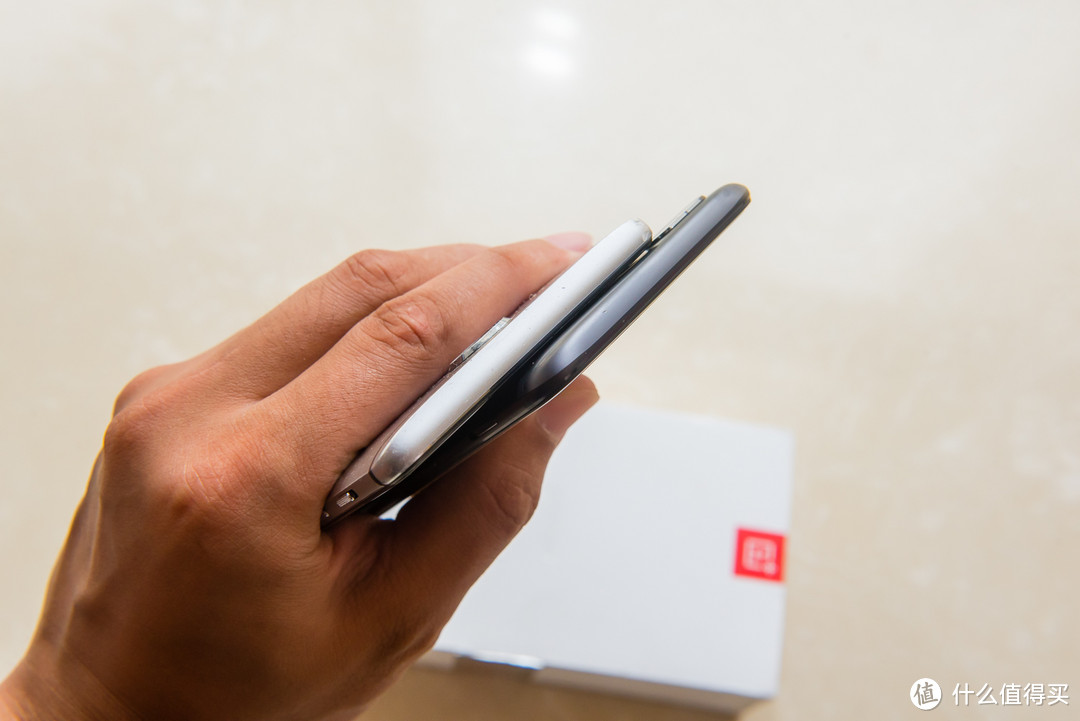 OnePlus 一加手机5 6GB+64GB 月岩灰 开箱简评，对比一加3手机