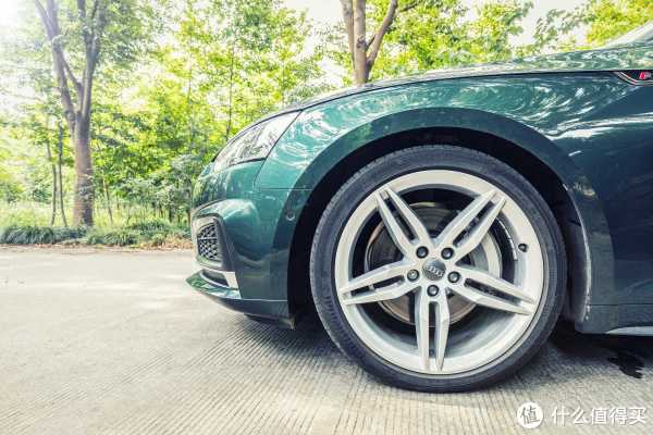 明明可以靠脸吃饭却还要当学霸--全新奥迪 A5