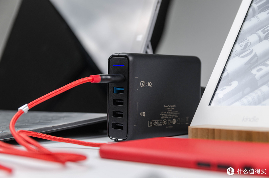 急速充电大满足—Anker 安克 桌充 QC3.0 63W 5口充电器