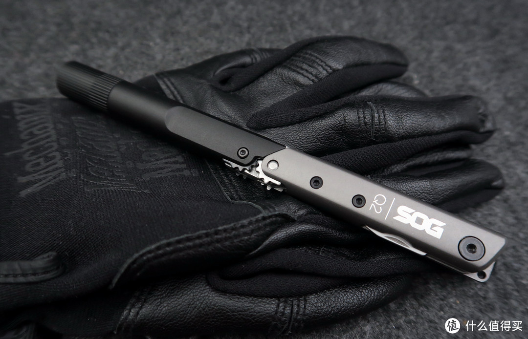 #本站首晒# SOG 索格 BATON 系列Q2 折叠组合工具