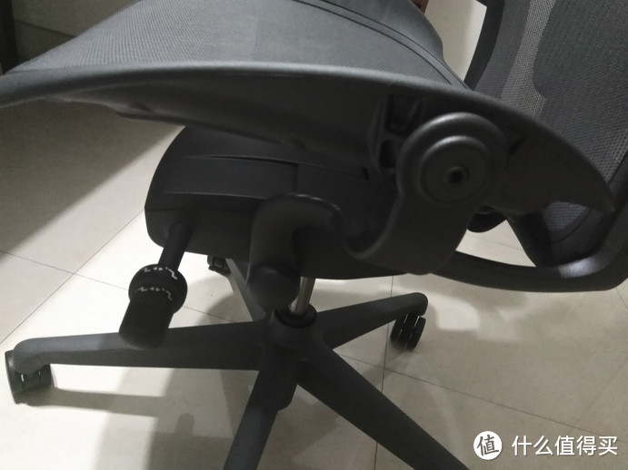 #原创新人#我放屁我快乐 Herman Miller Aeron 2代 人体工学椅简评