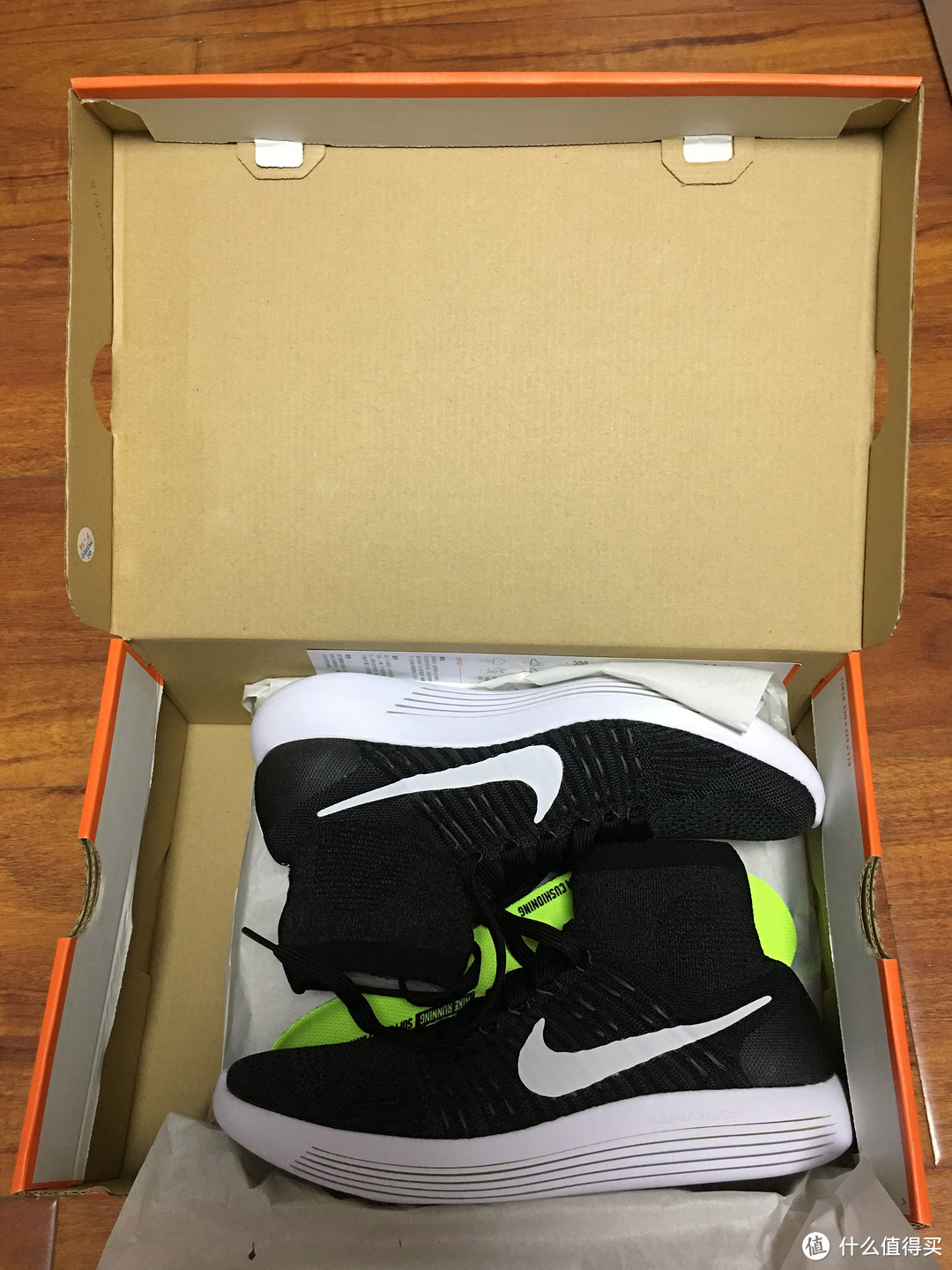 “两双袜子”，Lunarpic Flyknit && Zoom Mercurial