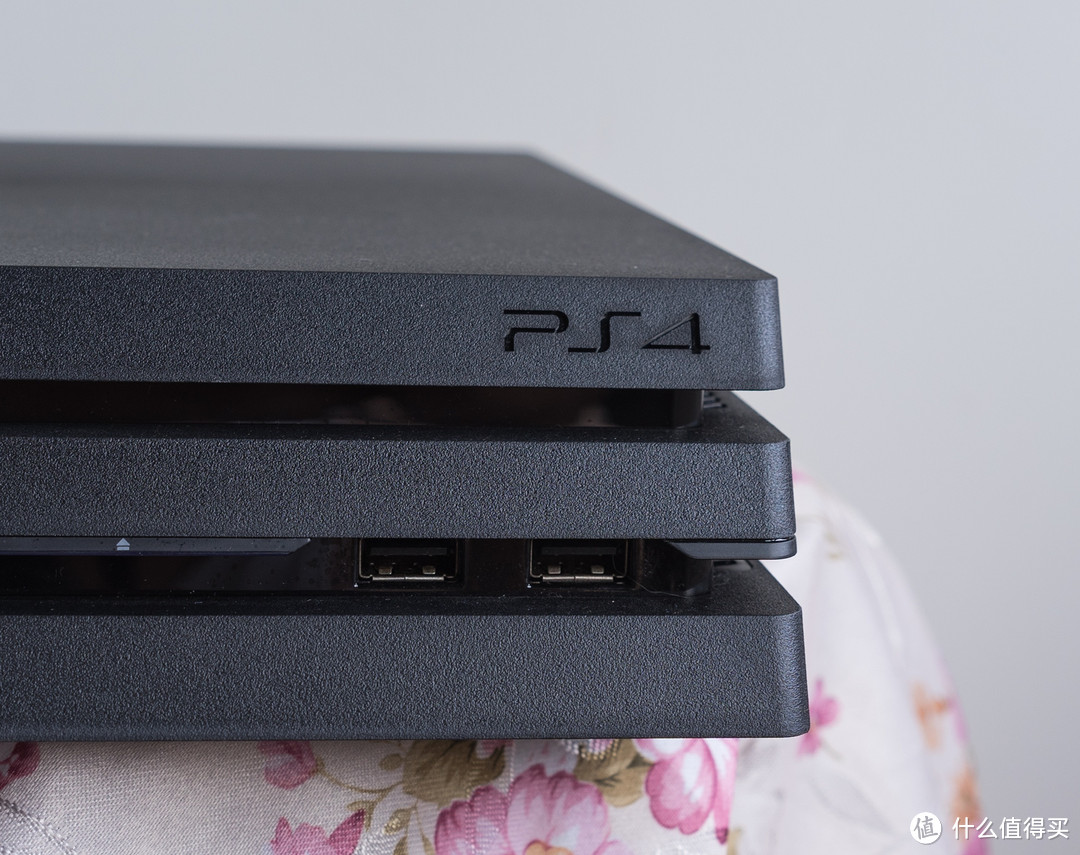 上篇：PS4 Pro开箱+体验