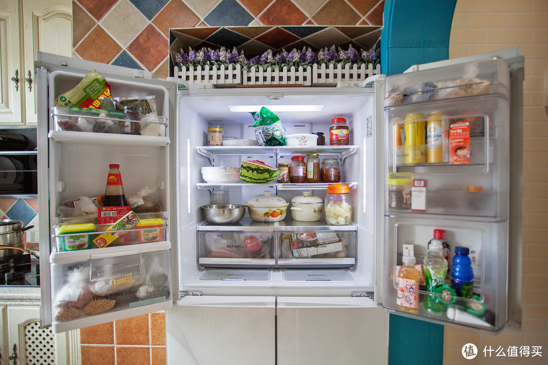#翻个冰箱#一个不会做饭的懒人冰箱里都有些什么?附 LG GR-M24FBHFL 使用介绍