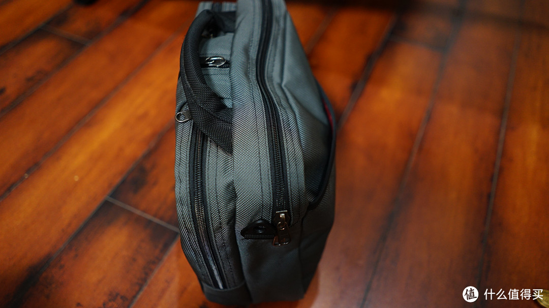 最精致的EDC—Tom Bihn co-pilot邮差包试用评测