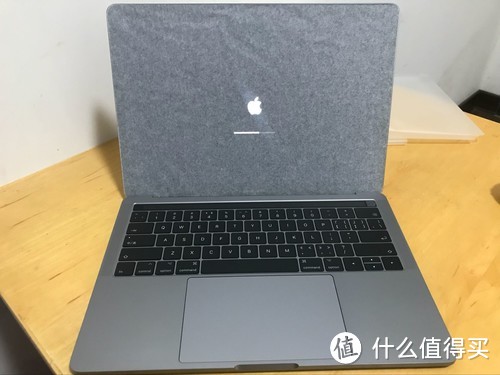 MacBook Pro Multi-Touch Bar 13'' 2017款 开箱上手