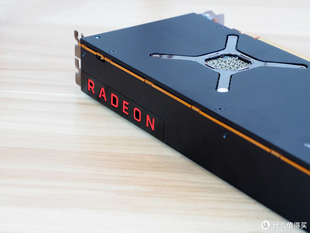 终于等来你—Dataland 迪兰 RX VEGA 64 公版 黑风 开箱简单测试