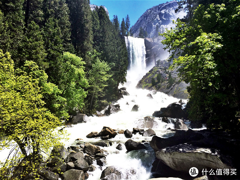 春天瀑布Vernal Falls