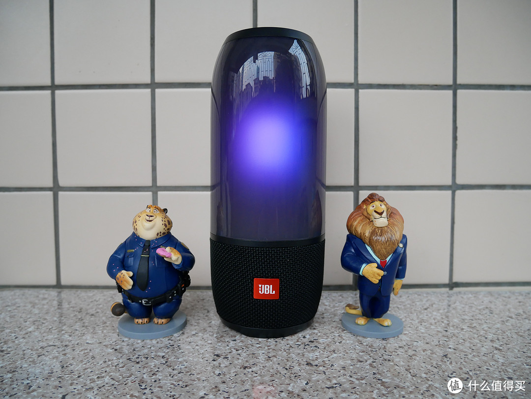 #本站首晒#看的见的声音 — JBL Pulse 3蓝牙音箱开箱+灯光展示