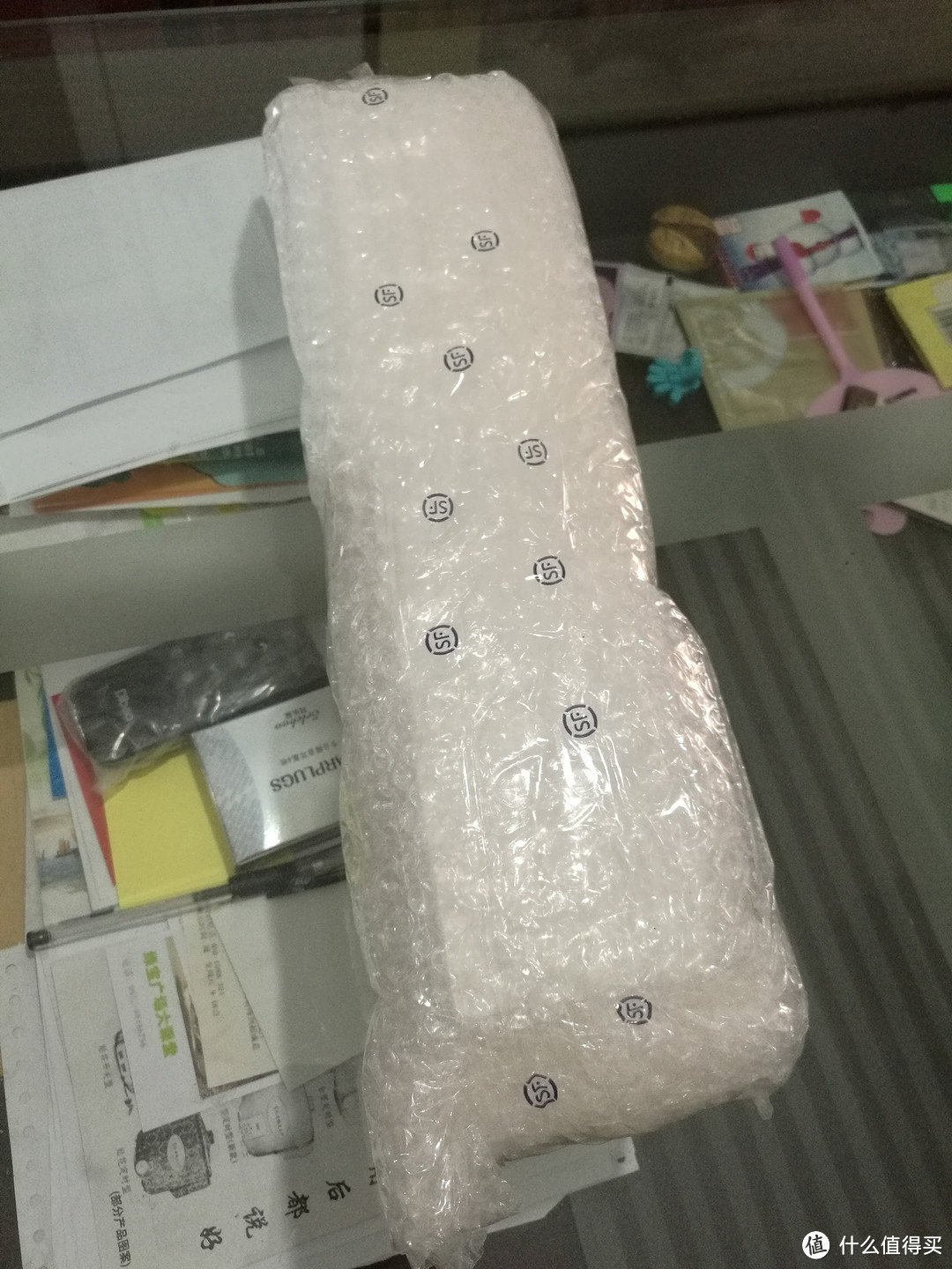 不愧是顺丰,拆包装盒就花了快十分钟 不愧是顺丰,拆包装盒就花了快十分钟