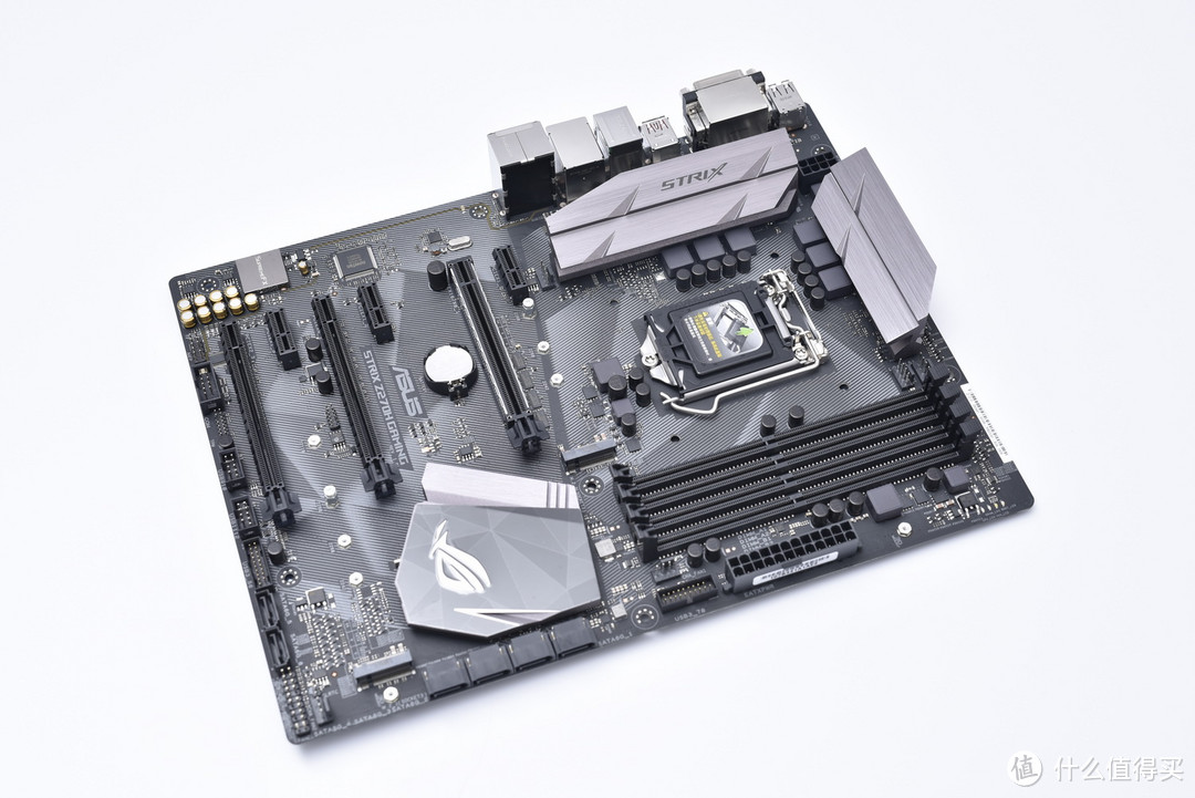 主板会“作弊”是一种怎样的体验？ASUS 华硕 ROG STRIX Z270H GAMING 评测