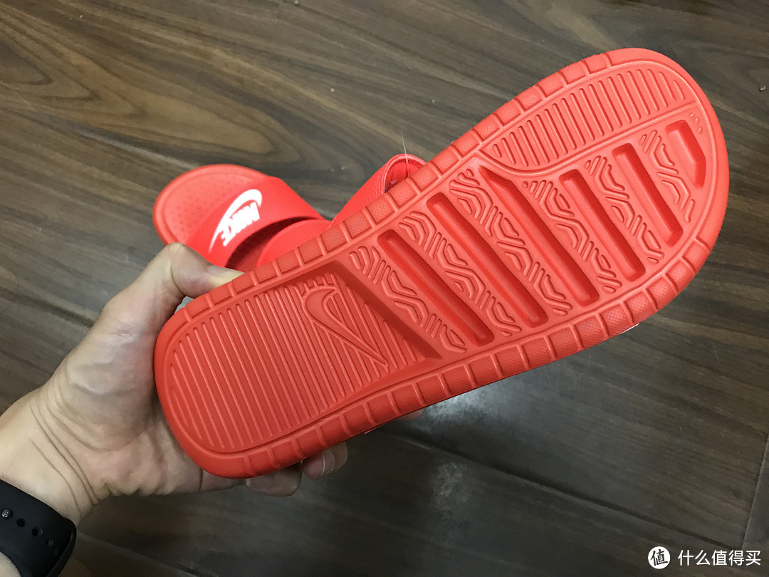 #七夕#秀恩爱#抓住夏天的尾巴！NIKE BENASSI DUO ULTRA SLIDE 女士凉鞋