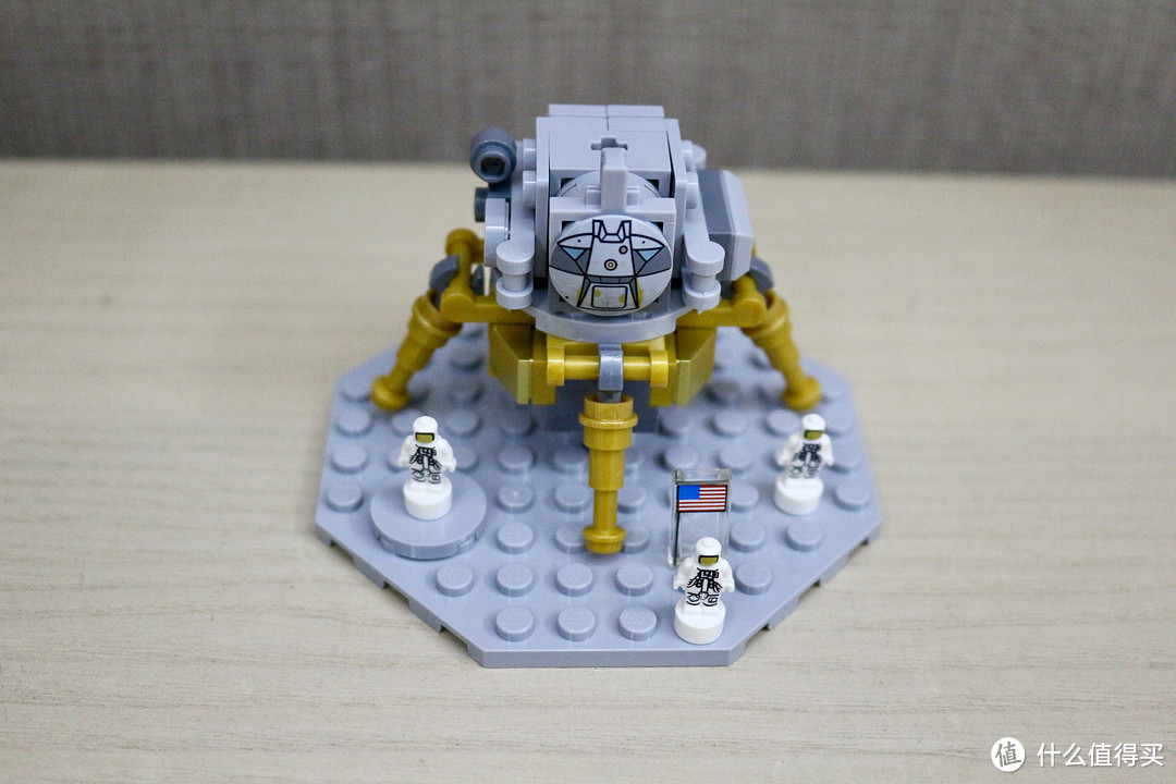 带我去月球，重力轻浮你我—LEGO 乐高 21309 土星五号火箭