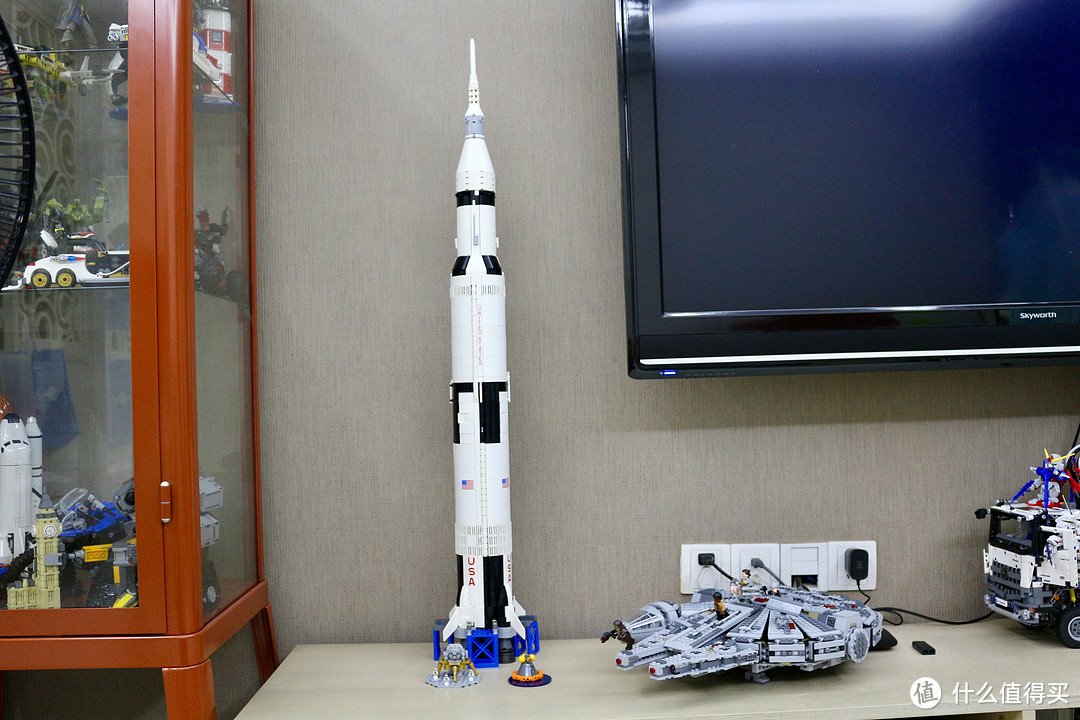带我去月球，重力轻浮你我—LEGO 乐高 21309 土星五号火箭