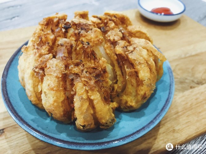 炸洋葱花配啤酒,高热量零食才幸胡