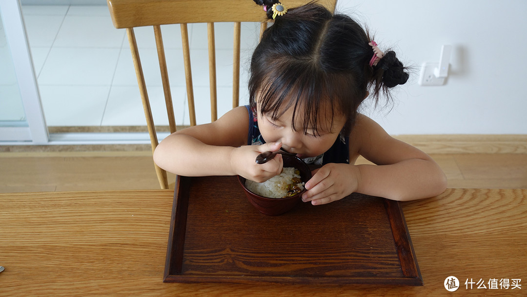 宝宝一人食餐具进化史：宝宝好好吃饭养成记（附好次的炖蛋小妙招）