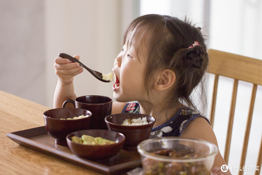 宝宝一人食餐具进化史：宝宝好好吃饭养成记（附好次的炖蛋小妙招）