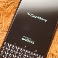 黑莓 KEYone 手机使用感觉(开机|界面|APP|跑分)
