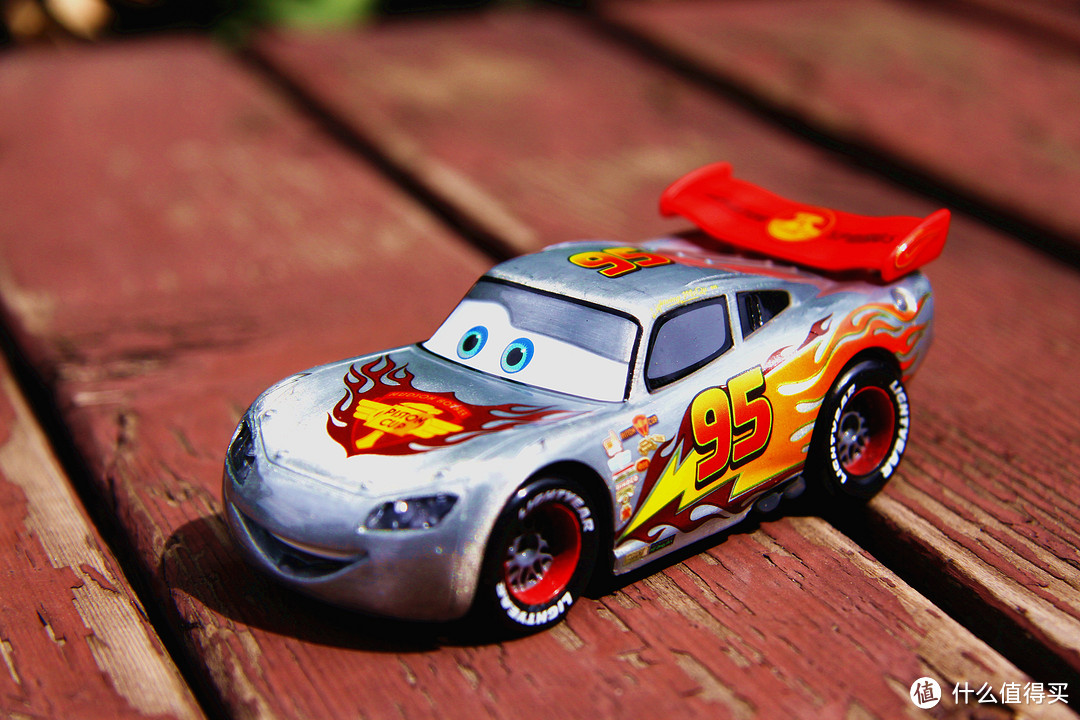 #原创新人#借着《赛车总动员3》的上映，简单晒晒Disney 迪士尼 闪电麦昆玩具模型