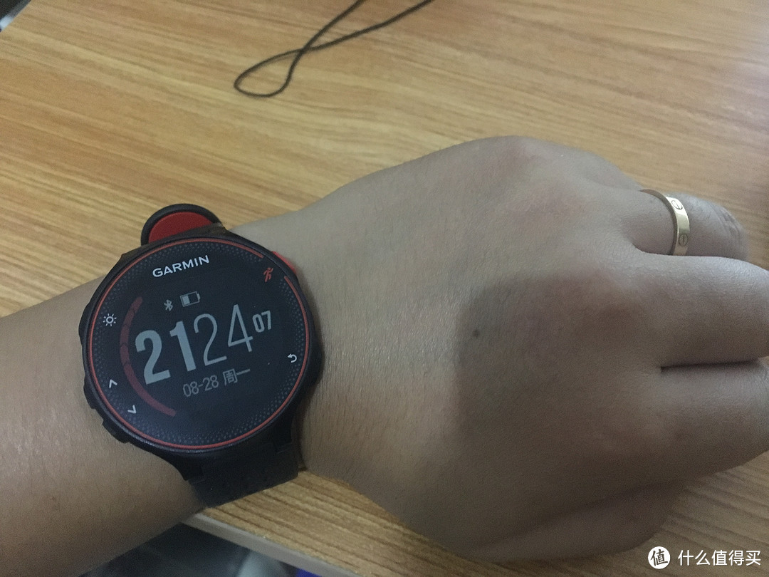 #一表不凡#GARMIN 佳明 Forerunner 235 光学心率GPS运动腕表 简单体验