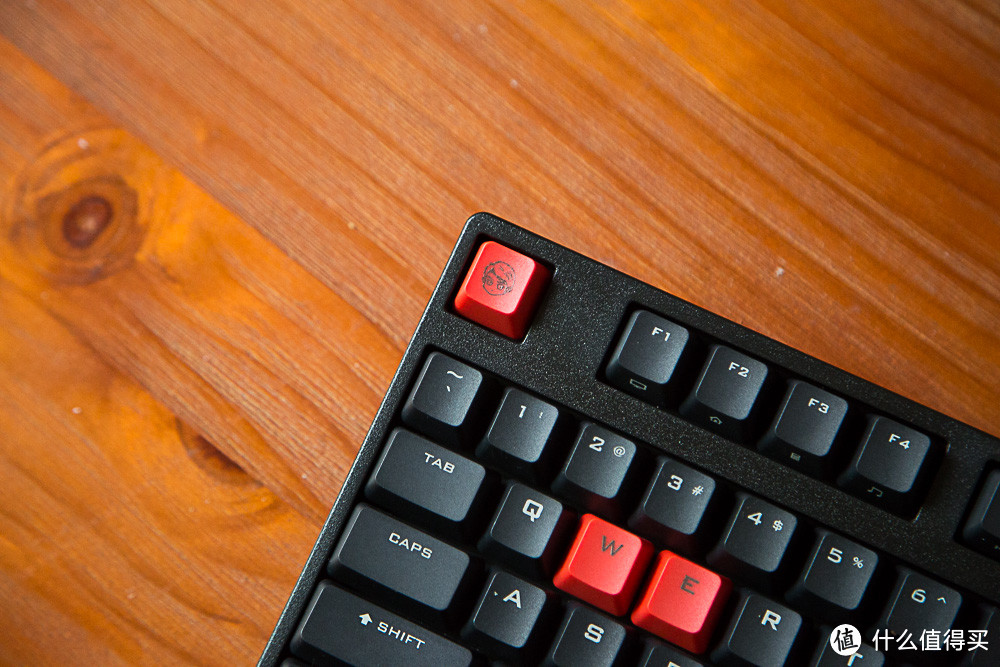 圆梦茶轴键盘—钛度 召唤师电竞机械键盘 黑色Cherry轴茶轴 开箱体验